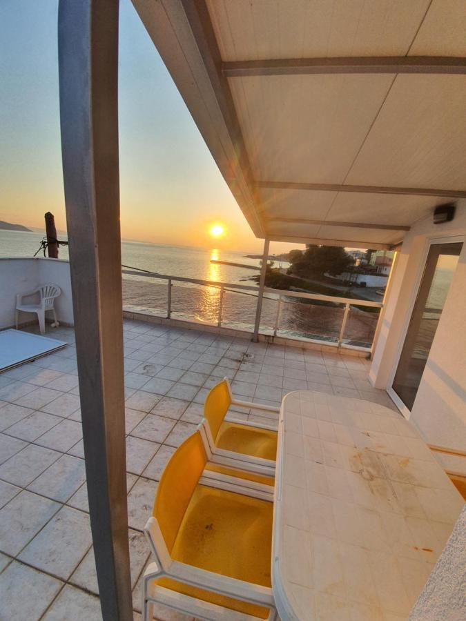 Sunset_Apartments Only 15 Meters From The Sea Neos Marmaras Luaran gambar
