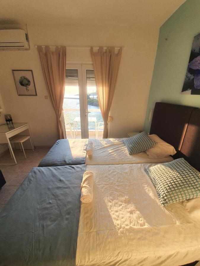 Sunset_Apartments Only 15 Meters From The Sea Neos Marmaras Luaran gambar