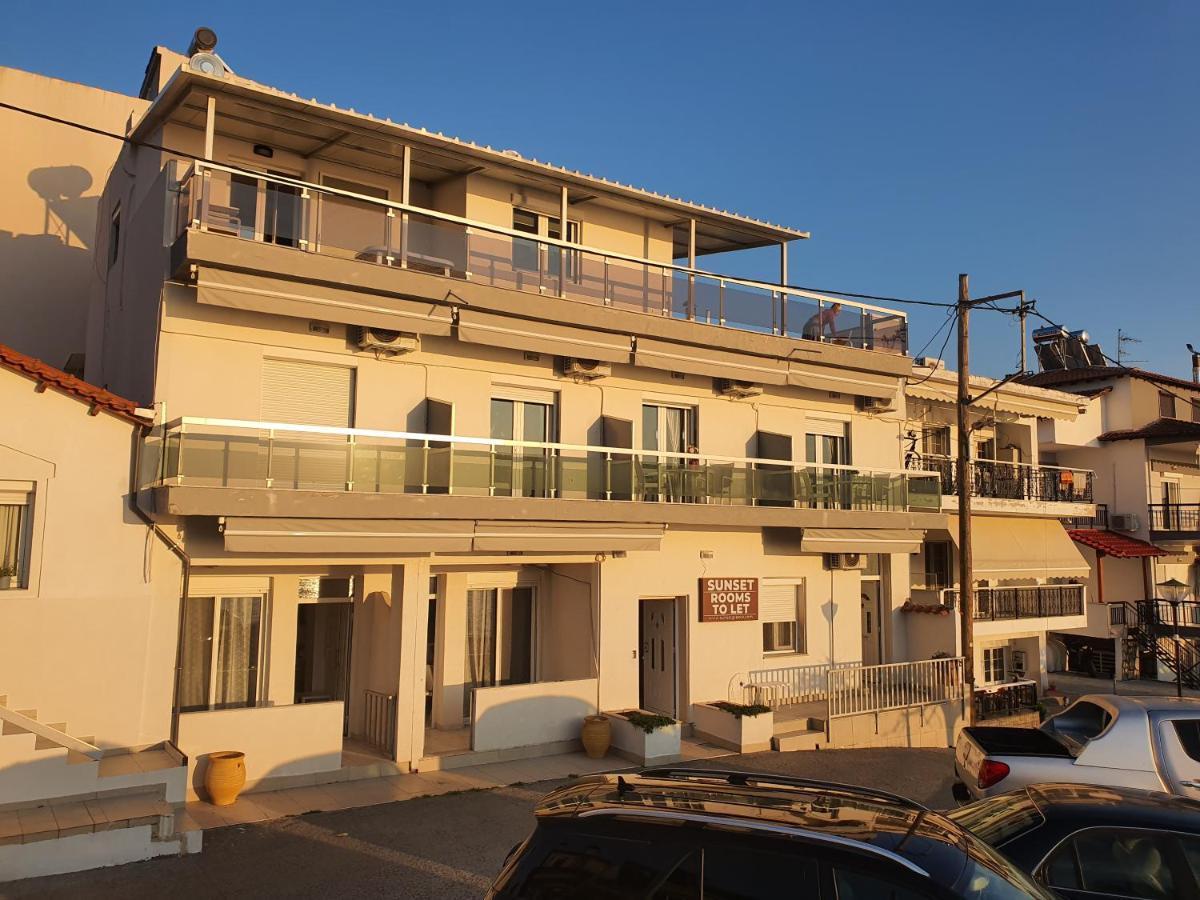 Sunset_Apartments Only 15 Meters From The Sea Neos Marmaras Luaran gambar