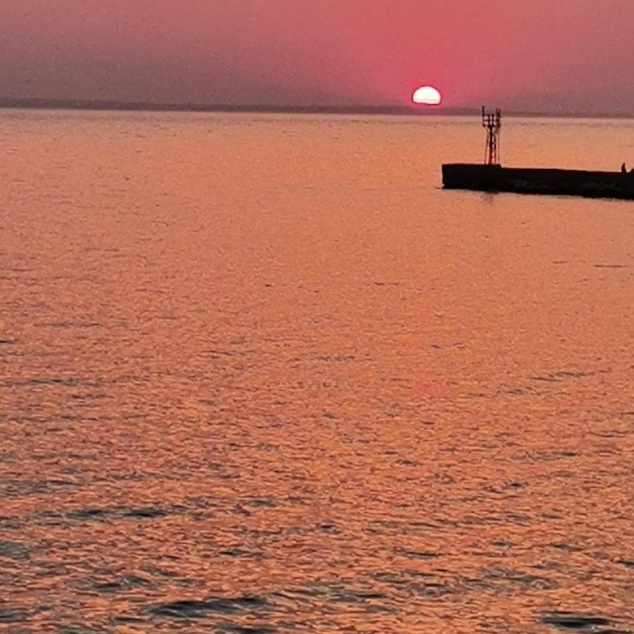 Sunset_Apartments Only 15 Meters From The Sea Neos Marmaras Luaran gambar